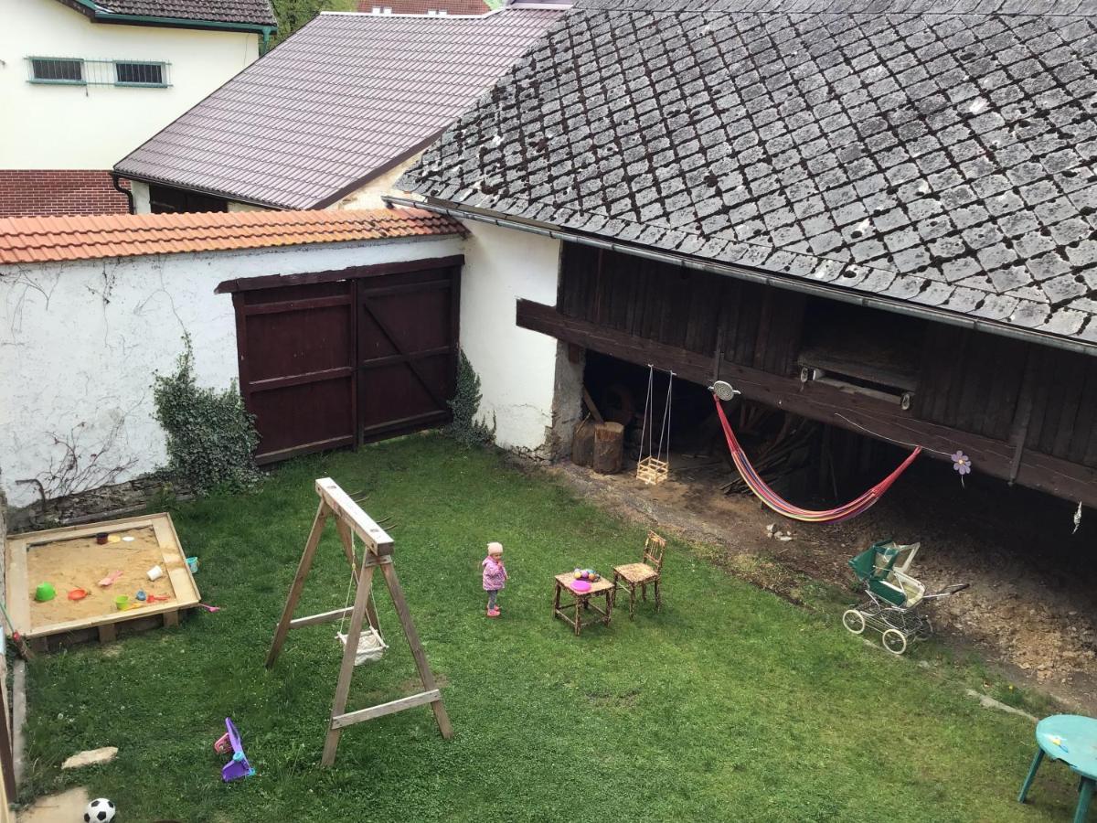 U Zivlu Bed and Breakfast Brlohy Exteriör bild
